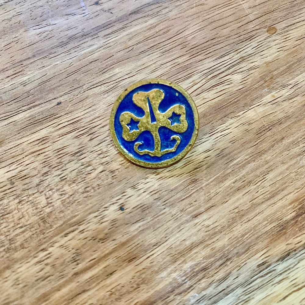 Vintage 1960s Girl Scouts Trefoil World Association Pin